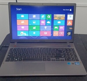 SAMSUNG NOTEBOOK 550P INTEL CORE I5-3210M @ 2.50GHz 6GB RAM 750GB HDD WIN-8 READ