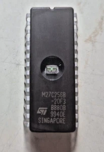 ST. Microelectronics M27C256B-20F3 IC, EPROM, 32KX8, CMOS, DIP, 28PIN, CERAMIC - Foto 1 di 3