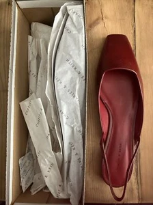 Charles & Keith Red Square Toe Flat Shoes Size 40 UK 7 Fits Like 7.5 ….Divine X - Picture 1 of 8
