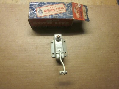 Interruptor de luz de parada Auto-Lite #SW 3737S se adapta a Auburn - Willy's plus más alrededor de los años 30 Foto 1 de 4