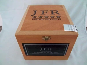 JFR Maduro Cigar Wooden Empty Box Hugh Casa Fernandes Filled with Cigar Wrappers - Picture 1 of 8