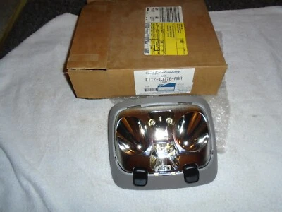 Ford Explorer 1995-01, Mustang 1992-93 luz interior genuina Ford Foto 1 de 4