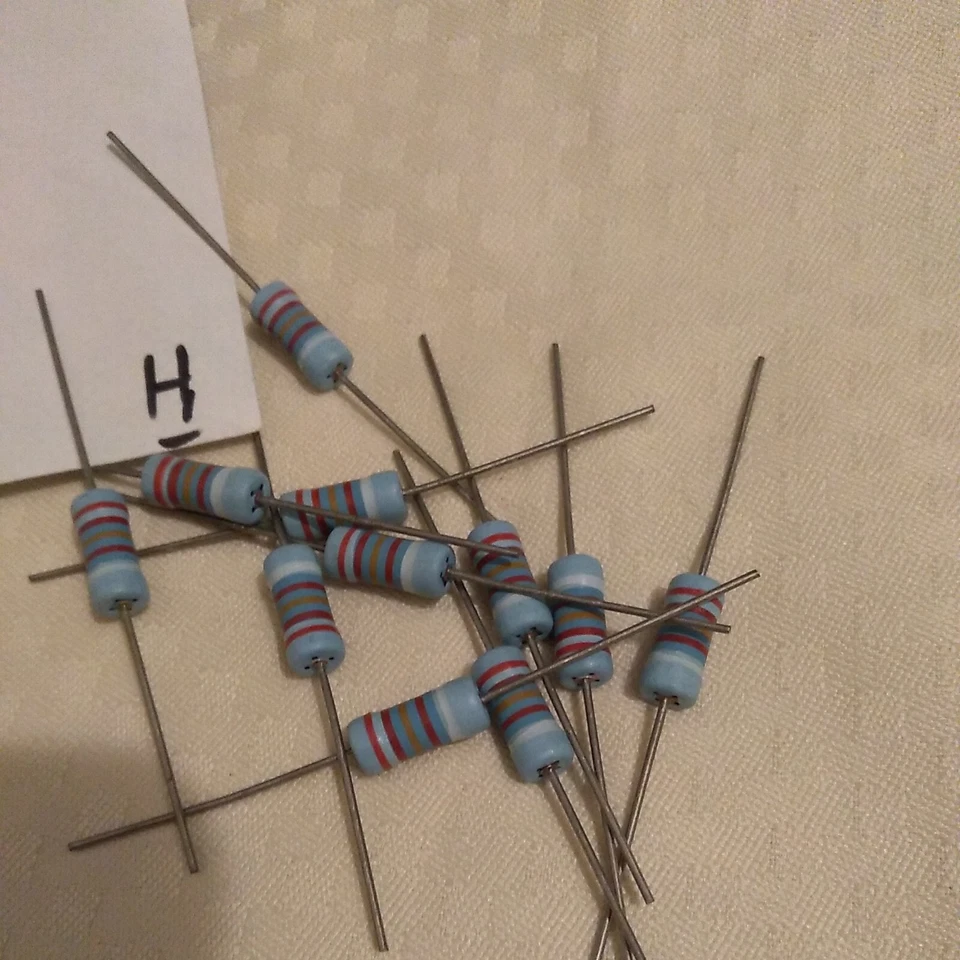 Винтажные углеродные композитные резисторы лот H все - Изображение 1 из 1