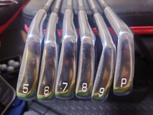 Mizuno JPX 900 geschmiedete Eisen Set 5-9,P (6 Schläger) - Premium geschmiedete Golfeisen - Bild 1 von 4