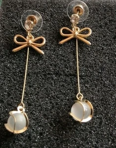 Ohrringe Modeschmuck Weiße Kugel Nr.13 - Bild 1 von 4