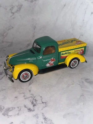 MOUNTAIN DEW Ya-hoo! Camión de reparto Ford Hillbilly Golden Wheel DieCast 1940 Foto 1 de 4