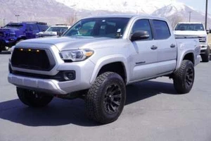 2016 Toyota Tacoma TRD SPORT - Picture 1 of 40