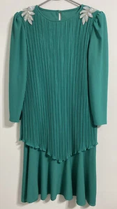 Vestido vintage Boston Maid 12 verde plisado lentejuelas iridiscentes cuentas plateadas bling - Imagen 1 de 11