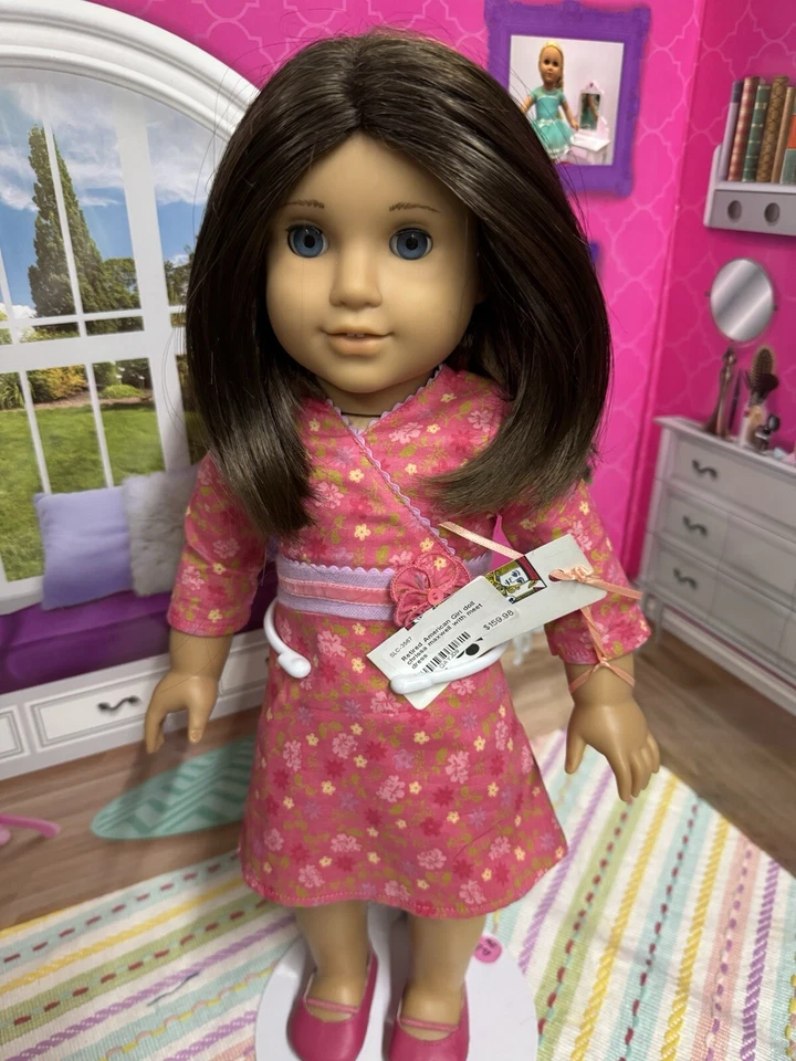 muñeca chica americana Chrissa con vestido Meet Foto 1 de 1