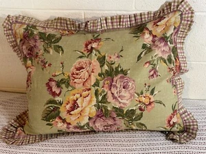 Cuscino vintage Sham Cottage rose floreali Gingham plaid bordo con volant STD reversibile - Foto 1 di 17