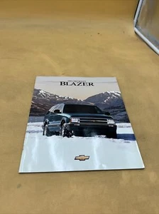 1995 CHEVROLET BLAZER DEALER SHOWROOM SALES BROCHURE CATALOG BOOKLET - Picture 1 of 7