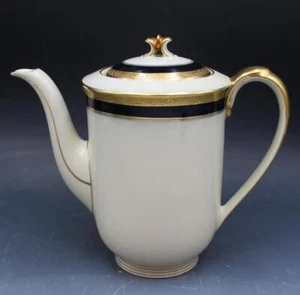 Hutschenreuther Bavaria Margarete Tall Coffee Pot Cobalt Gold Encrusted 2/2 - Picture 1 of 6