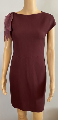 Abito in guaina bordeaux FENDI con sciarpe trasparenti sulla spalla taglia 40