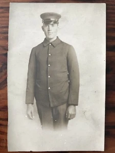 Anfang 1900 US Uniform Mann RPPC Mann in Uniform Foto Postkarte blaue Wolle Armee - Bild 1 von 2