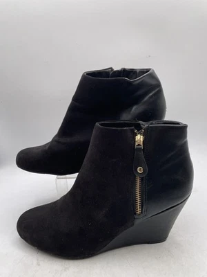 Report Gabrela Ankle Boot Women's Sz 8.5 Black Suede Side Zip Wedge Heel Bootie - Image 1 of 4