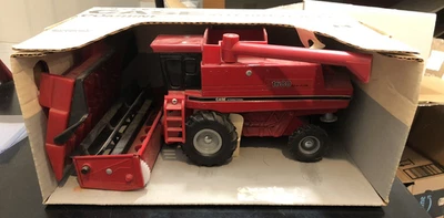 Estuche vintage ERTL #443 1680 flujo axial combinación internacional - escala 1:32 Foto 1 de 4