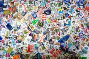 NORWAY COMMEMORATIVES III mixture / kiloware off paper. 3 oz. (84 grams)B2 - Picture 1 of 1