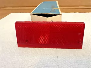 1974 – 1976 Oldsmobile Left Hand Tail Lamp Reflex NOS GM # 912089 Free Shipping - Picture 1 of 24