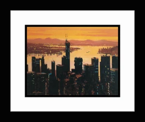 Kerry Hallam • 'Hong Kong Sunset' - Estampado artístico enmarcado personalizado - Imagen 1 de 1