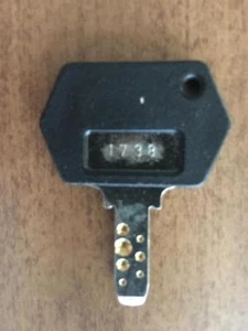 PACHISLO SLOT MACHINE DOOR KEY # 1738 for NEO MAGIC PULSAR & Others (See List) - Picture 1 of 5