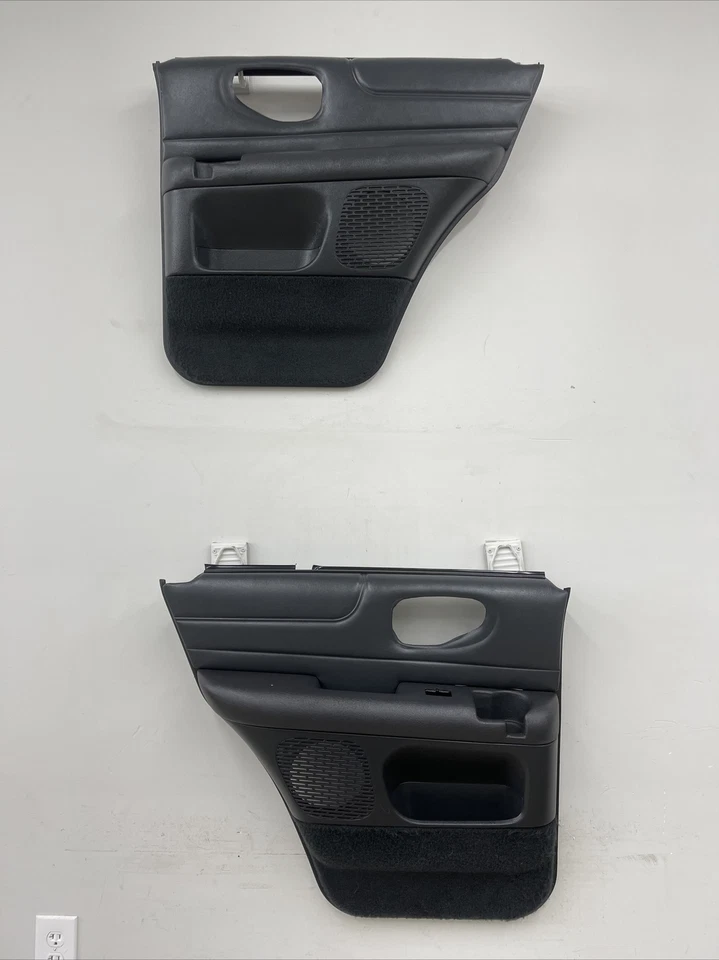 98-04 Chevy Blazer S-10 GMC Sonoma Jimmy paneles de puerta trasera potencia OEM grafito Foto 1 de 4