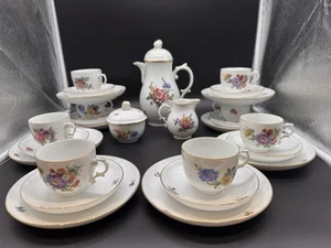 Fürstenberg Kaffeeservice für 8 Personen , Porzellan,Blumen & Goldrand - M.28U - Picture 1 of 24