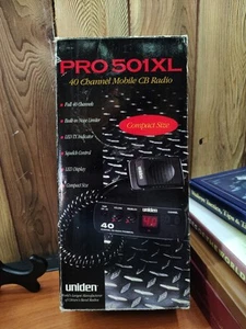 Uniden Pro 501 XL 40-kanałowe mobilne kompaktowe radio cb - Zdjęcie 1 z 7