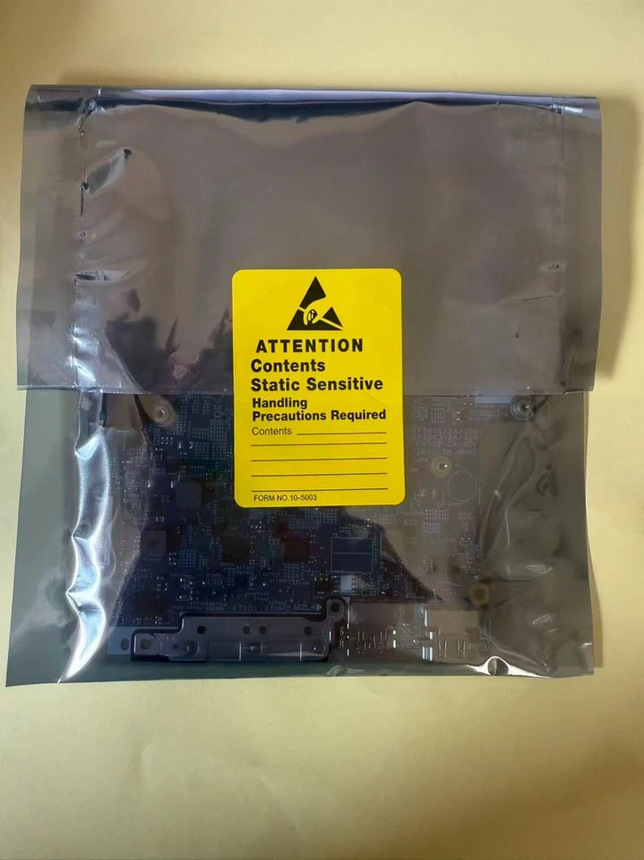 Placa madre Dell Precision 16 Plus PB16250 793YR Intel Ultra 7 268V 32 GB LPDDR5X Foto 1 de 1