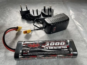 New RC4WD 3000Mah Nihm & Charger - Picture 1 of 2