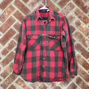 Dakota Red Plaid Flannel Shirt Thick Mens Size Medium Button Up Cotton Quality - Picture 1 of 8