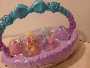 6 figure Hatchimals CollEGGtibles ali bianche perlate cesto Spin Master - Foto 1 di 17