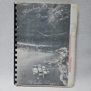 1981 Kitchen Favorites from Whale Pass Alaska - Cookbook Publishers Inc. - Bild 1 von 3