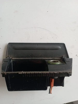 Ashtray for Ford Focus Sedan 3rd Series 1369557 (04>08) - Image 1 of 2