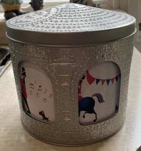 Queens Jubilee Musical Keksdose. Marks & Spencer - Bild 1 von 6