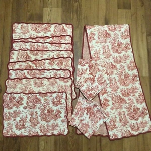 Waverly RED TOILE COUNTRY LIFE Set Tovagliette Tovaglioli Trapuntati Runner da Tavolo - Foto 1 di 10
