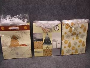 SET (36) Neu Colorifics Urlaub Weihnachten Geschenktüte Beutel 13,5" x 10,5" Mittel/Groß - Bild 1 von 2