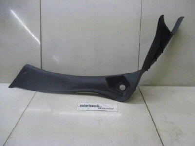 Pilar trasero inferior izquierdo peugeot 307 1.4 d Foto 1 de 2