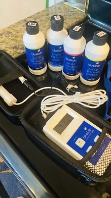 Bluelab Combo Meter Plus with Carrying Case and All Solutions - Image 1 of 4