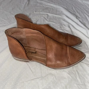 Free People Royale D’Orsay Brown Leather Flat  Shoes Sz 38.5 US 8 - Picture 1 of 11