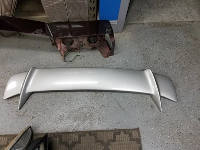 Pontiac Grand Am 1999-2005 conjunto de alerón trasero OEM PLATEADO Foto 1 de 3