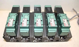 5X Numatics 252SA400M017N61 24VDC 6 Watt  Valve AK25B-5 Base Block 3/4”-1/2” Prt - Picture 1 of 5
