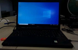 Laptop Fujitsu Lifebook E554 15" Intel i5 4210M, 4GB RAM, 320 GB HDD, Windows 10 - Bild 1 von 16