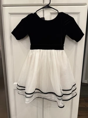 Vestido de fiesta Chasing Fireflies blanco y negro. Talla 7 Foto 1 de 4