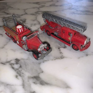2CAR LOT 2000Matchbox Collectibles 1932 MERCEDES BENZ LADDERTRUCK & 1932 Ford AA - Picture 1 of 18