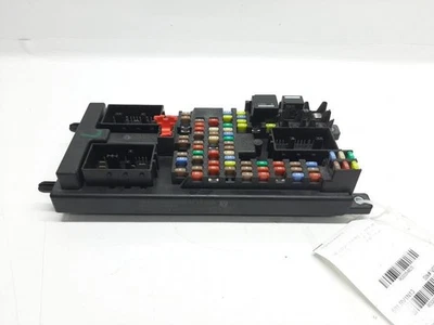 Módulo de control de caja de fusibles delantero derecho Land Rover LR4 ch2214f041ae Foto 1 de 4