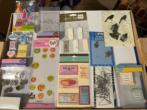 Variedad de suministros de artesanía para cartelería, álbumes de recortes, etc. Ver fotos - Imagen 1 de 9