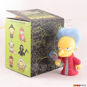 Kidrobot - The Simpsons Treehouse of Horror - Dracula Burns Chase vinyl figure - Picture 1 of 3