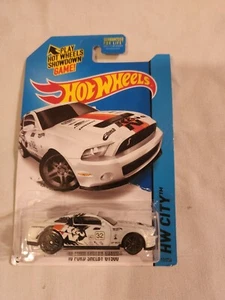 Hot Wheels ‘10 Ford Shelby GT500, white, K&N - Picture 1 of 2