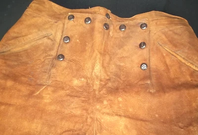 Pantalón superior de cuero Metro Golden Mayer Allen Hale Jr Actor de 1955 película como está Foto 1 de 4