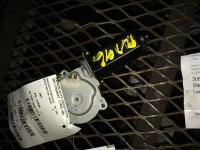 MOTOR LIMPIAPARABRISAS TRASERO INFINITI QX4 97 98 99 00 01 Foto 1 de 2